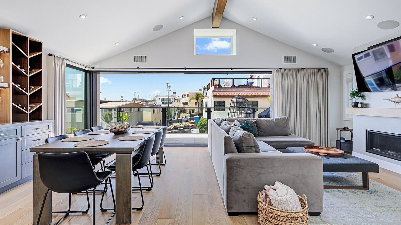 Photo of Livingroom in The Strand