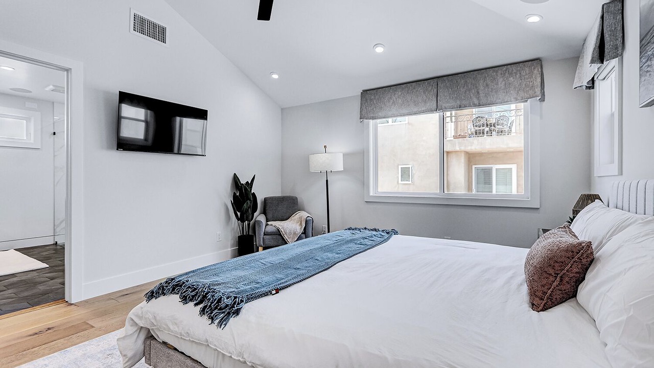 Photo of Bedroom in The Strand