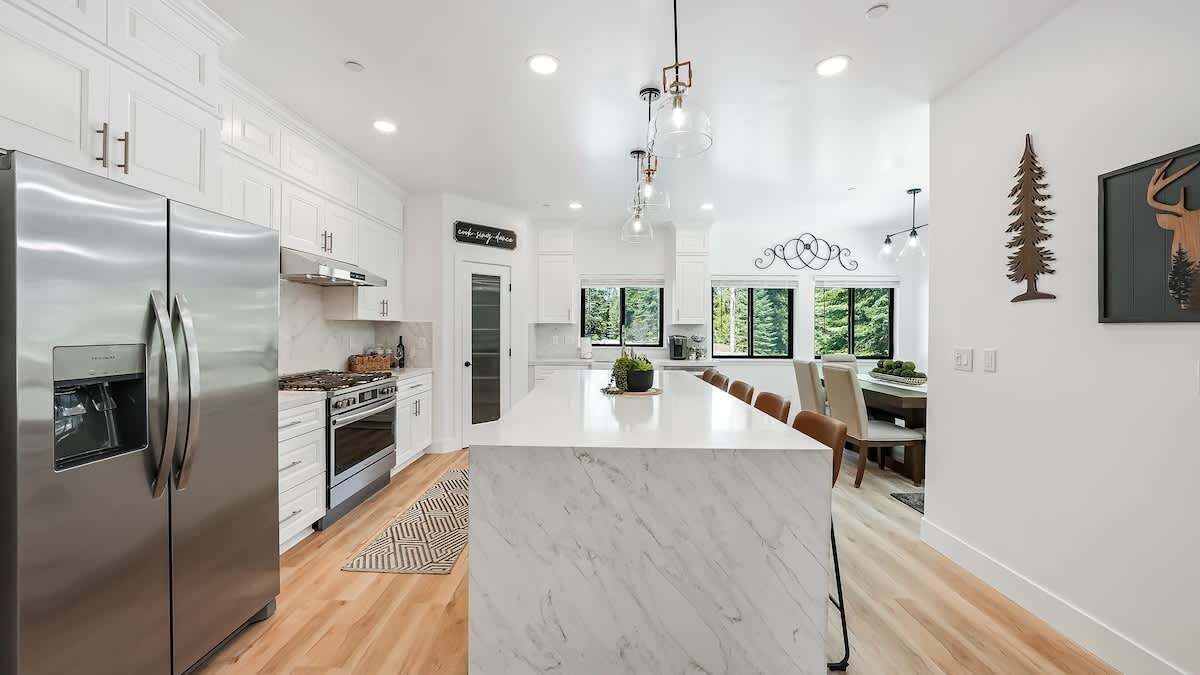 Photo of Kitchen in Shaver Lake