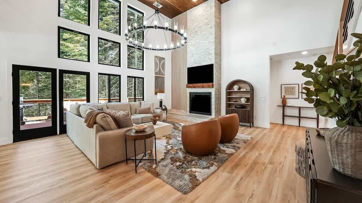 Photo of Livingroom in Shaver Lake
