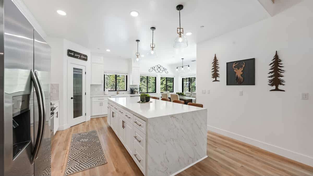 Photo of Kitchen in Shaver Lake