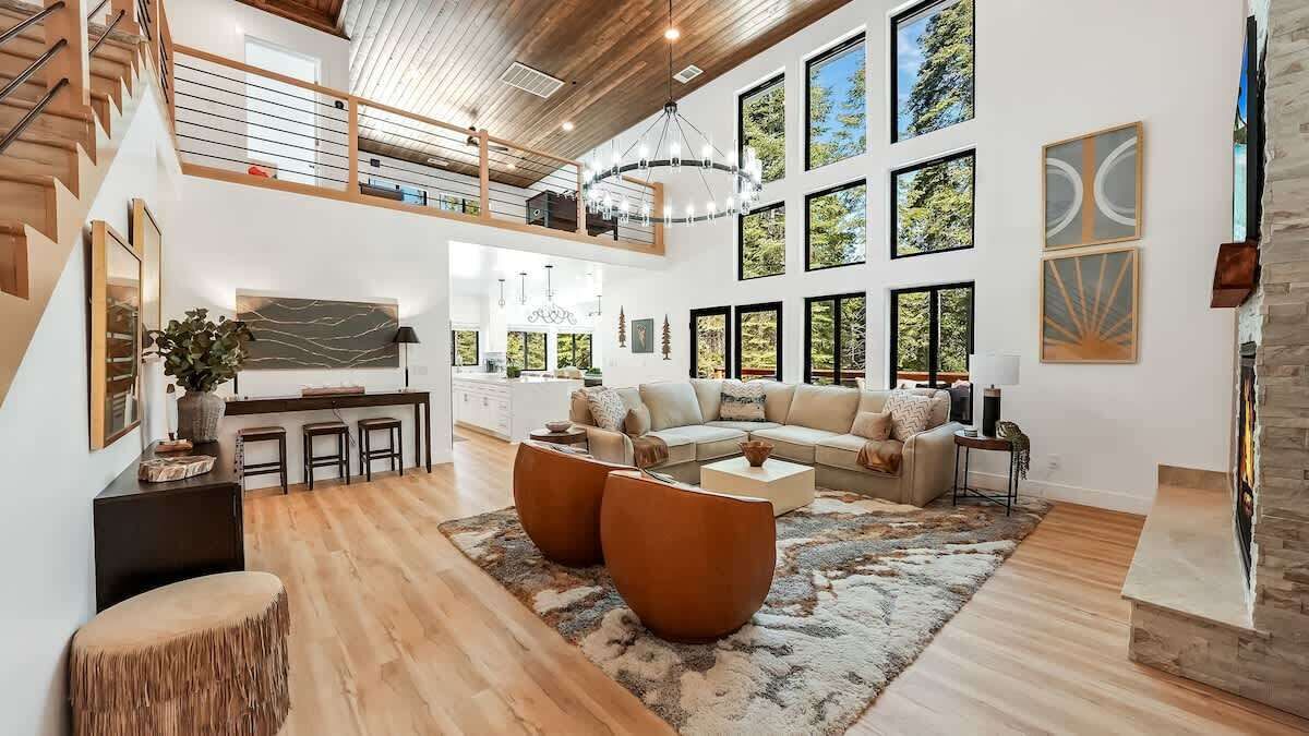 Photo of Livingroom in Shaver Lake