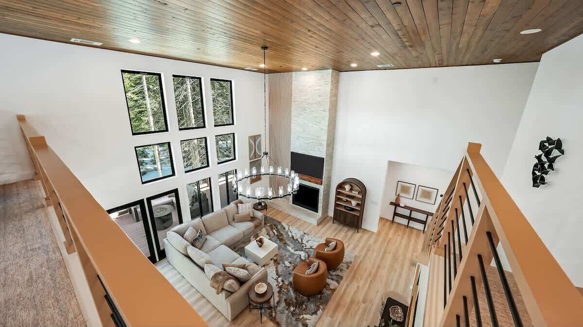 Photo of Livingroom in Shaver Lake