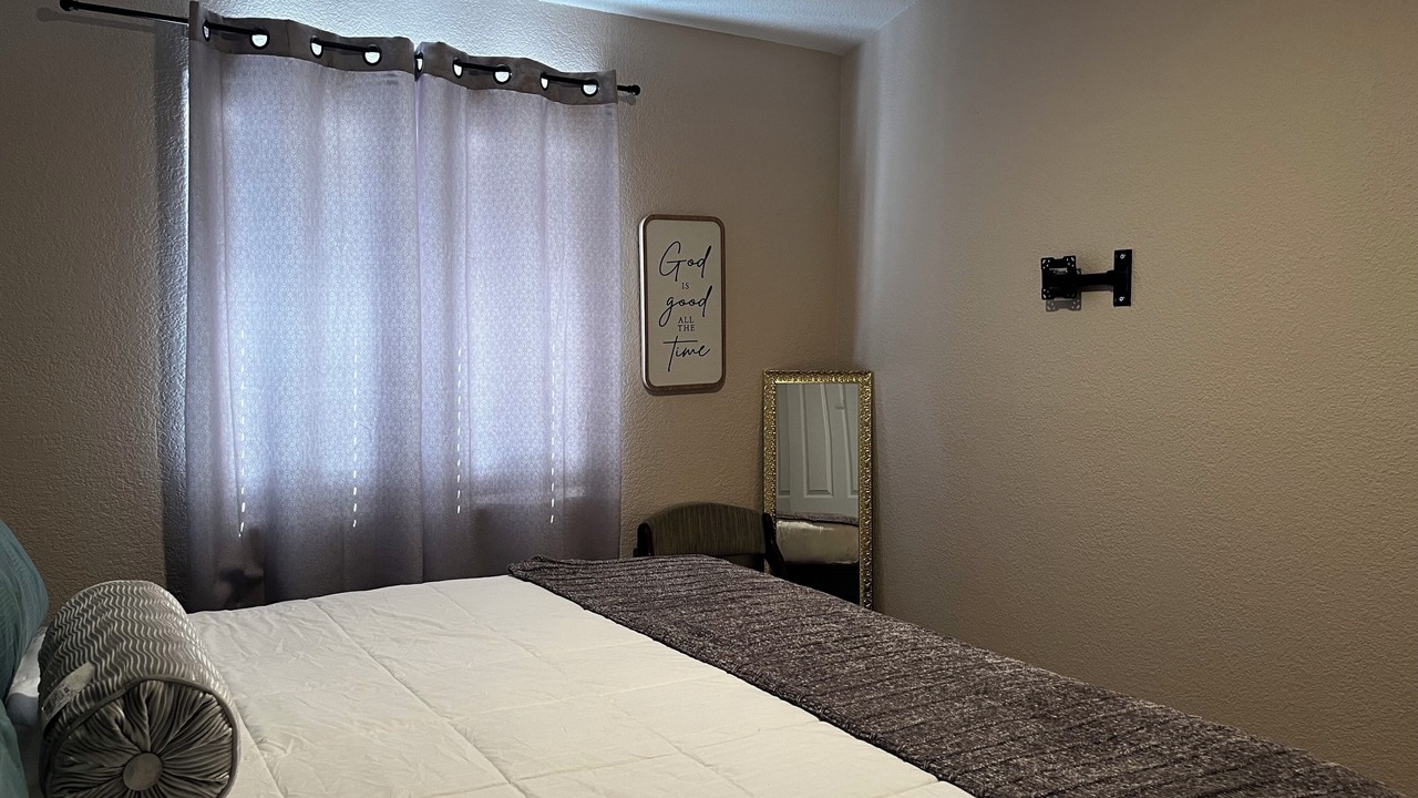 Photo of Bedroom in Somerton