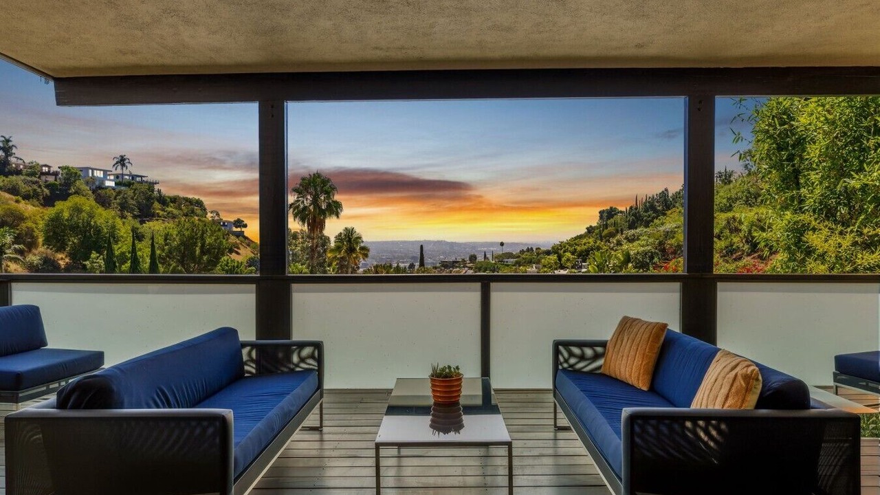 Photo of Others in Hollywood Hills West