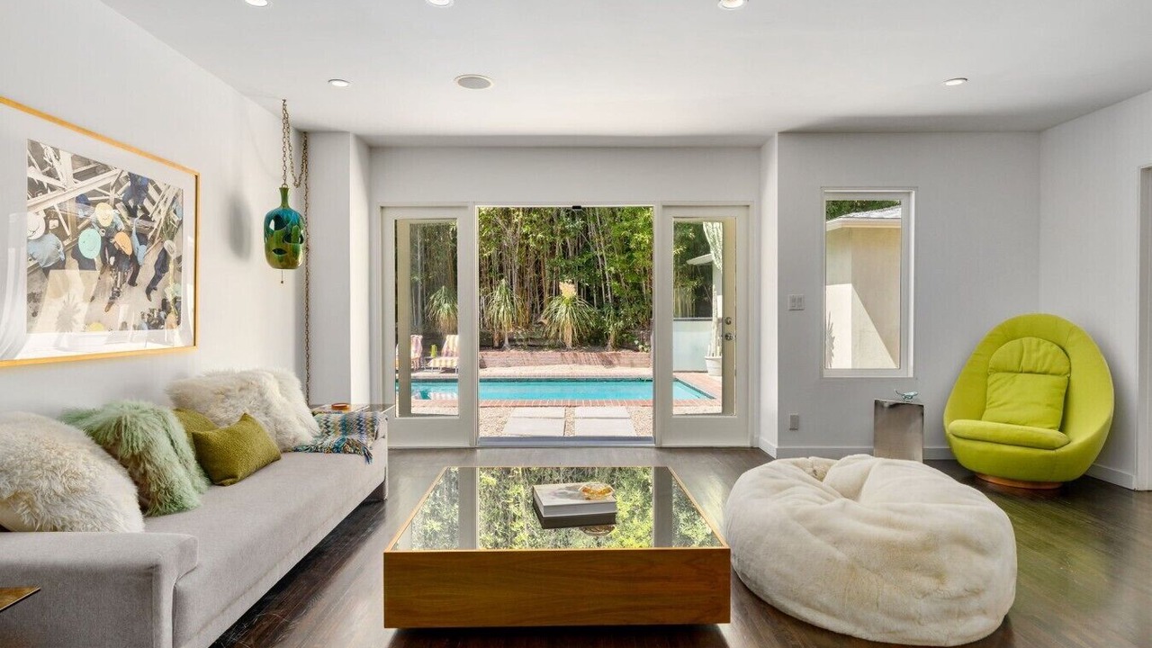 Photo of Outdoor in Hollywood Hills West