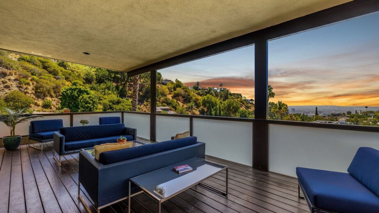 Photo of Others in Hollywood Hills West
