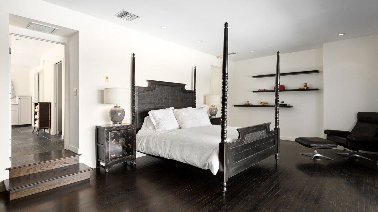 Photo of Patio Balcony in Hollywood Hills West