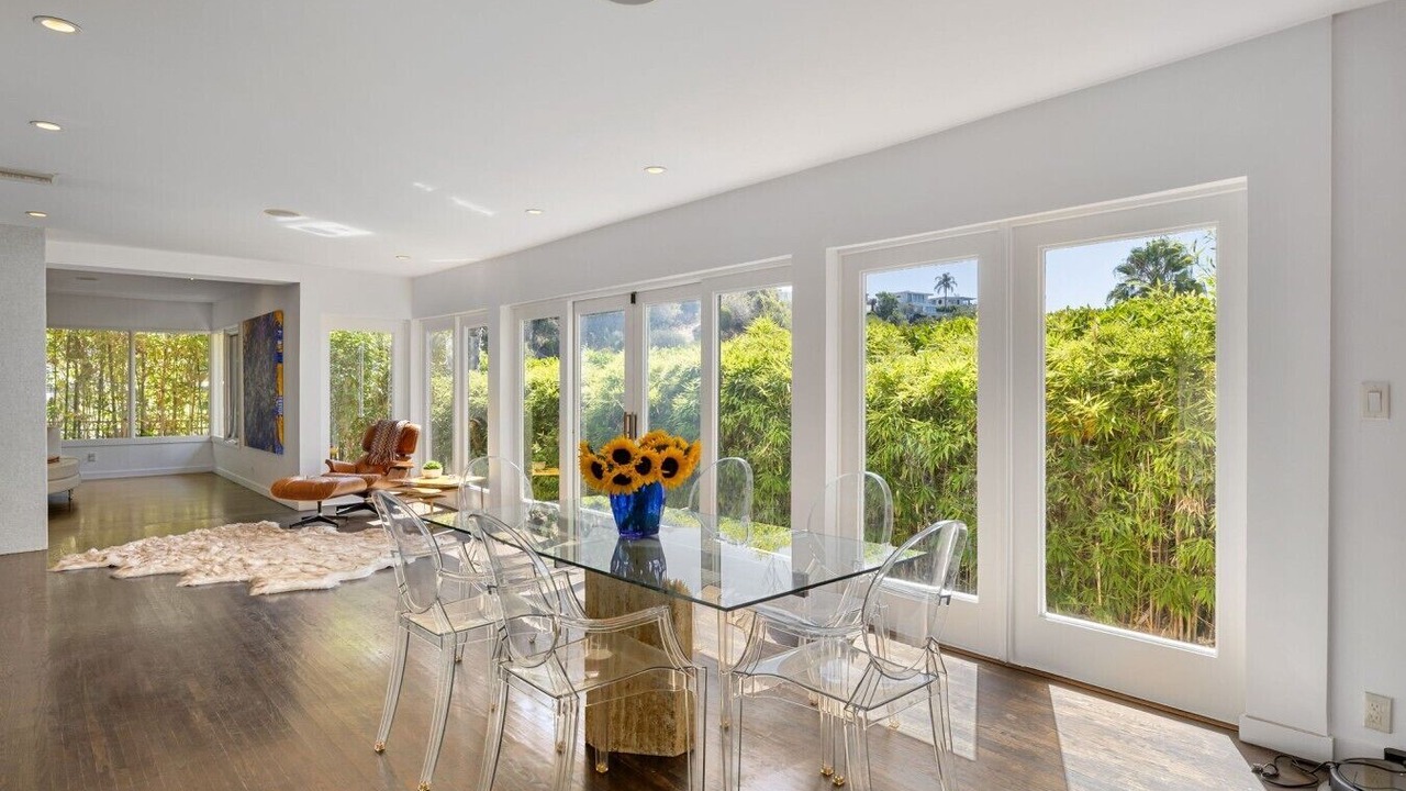 Photo of Outdoor in Hollywood Hills West