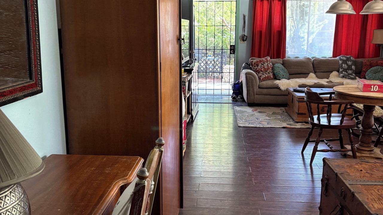Photo of Livingroom in Crestline