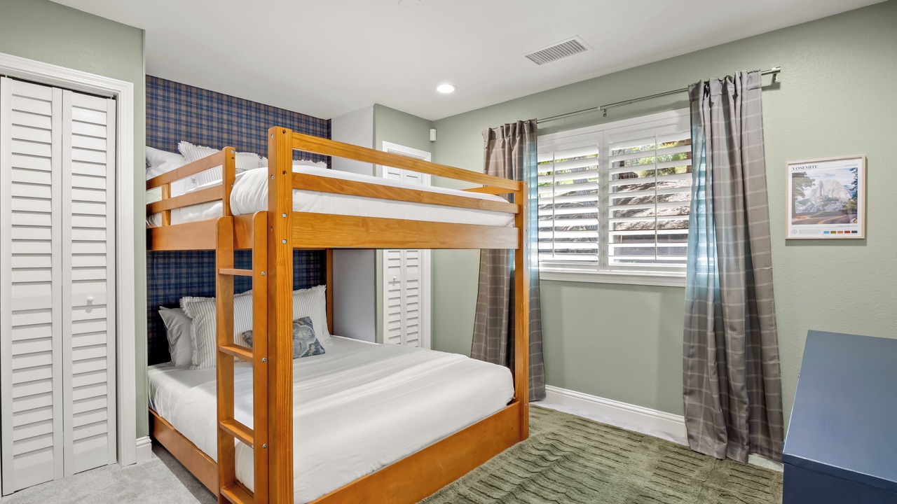Photo of Bedroom in North Fork