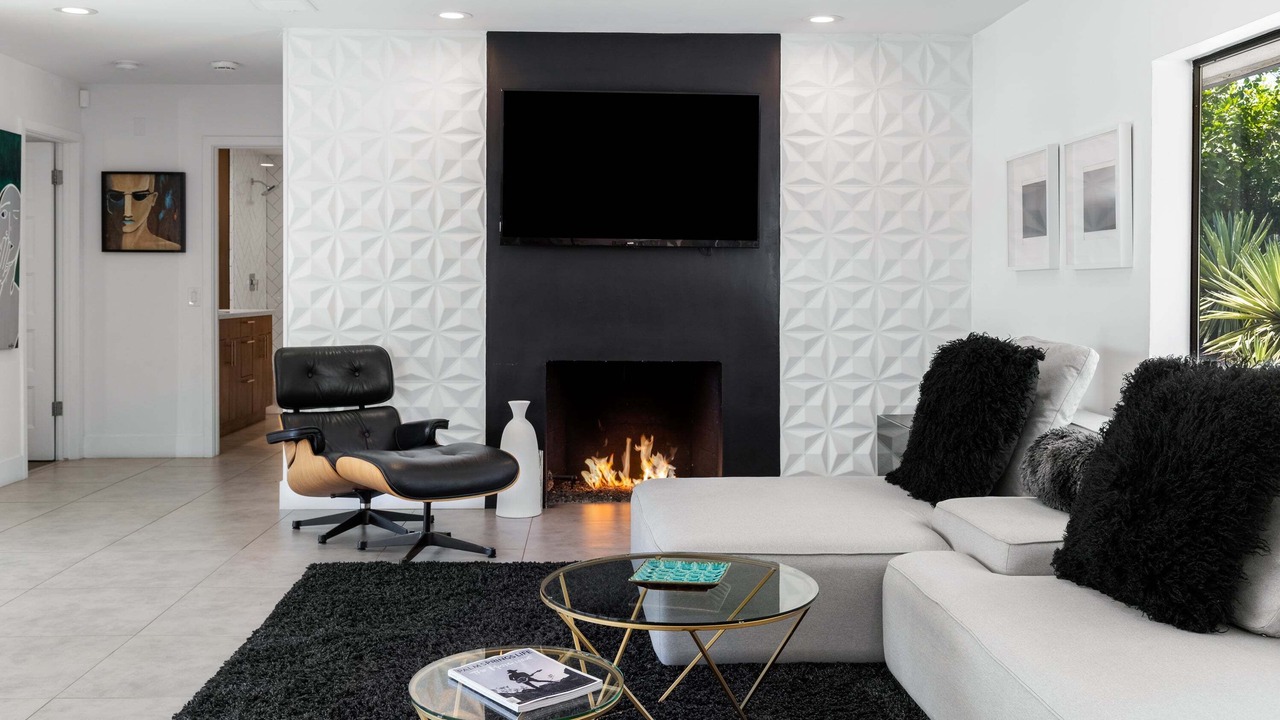 Photo of Livingroom in The Movie Colony