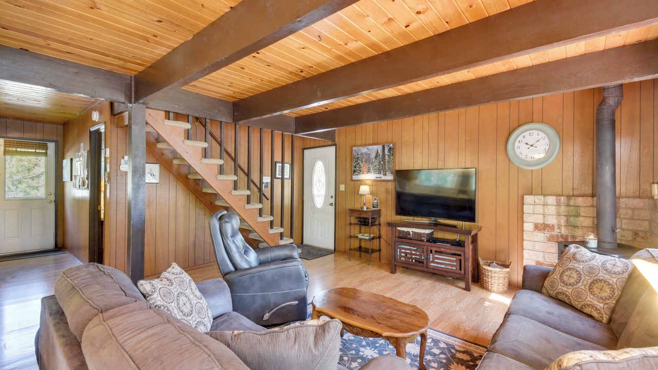 Photo of Livingroom in Groveland