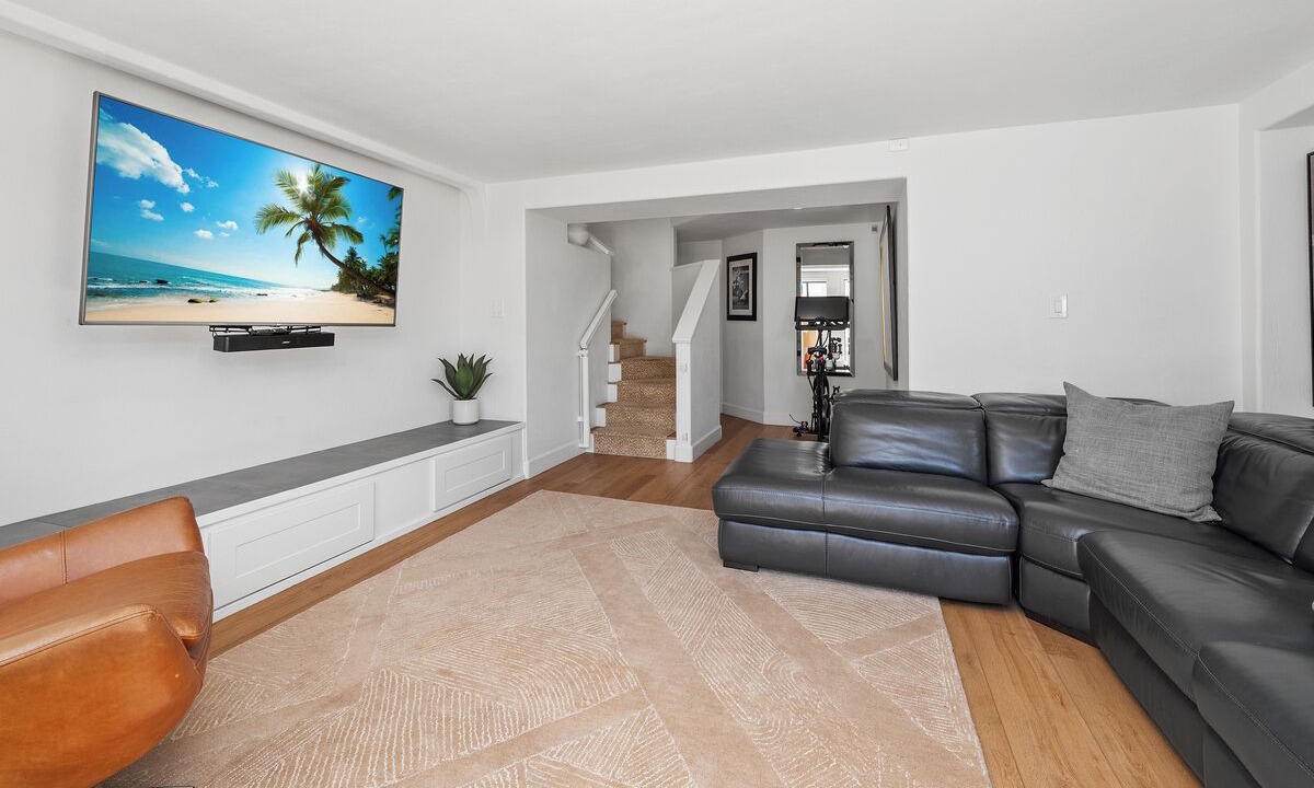 Photo of Livingroom in Roseville - Fleet Ridge
