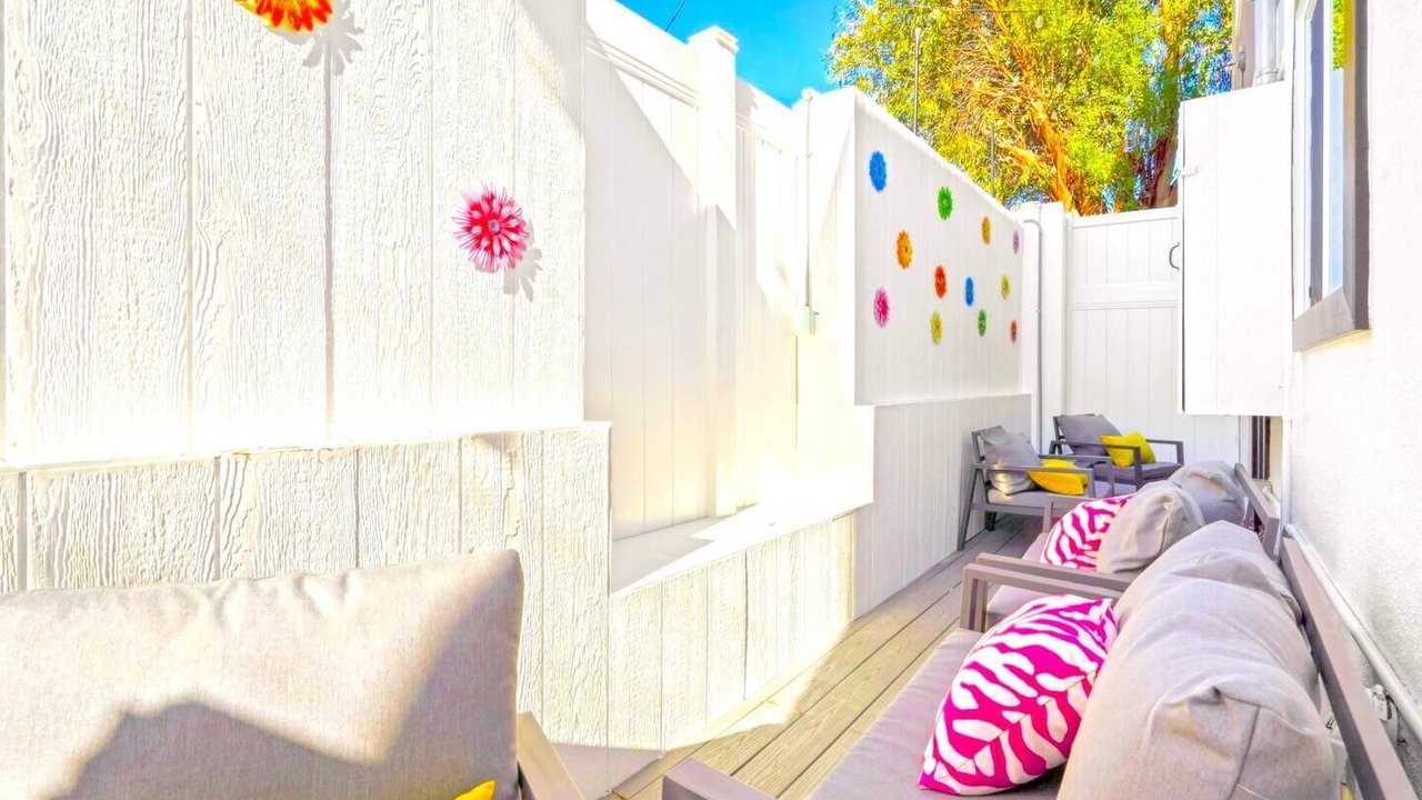 Photo of Patio Balcony in North Hollywood