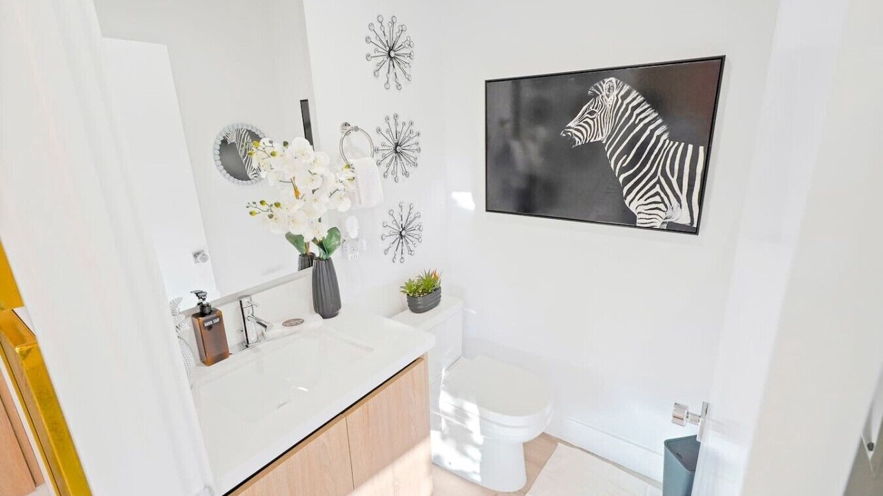 Photo of Bathroom in North Hollywood