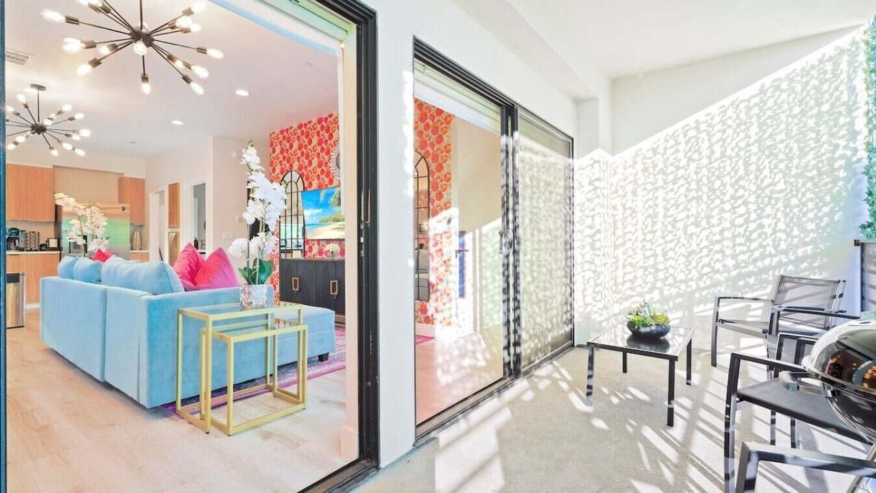 Photo of Livingroom in North Hollywood
