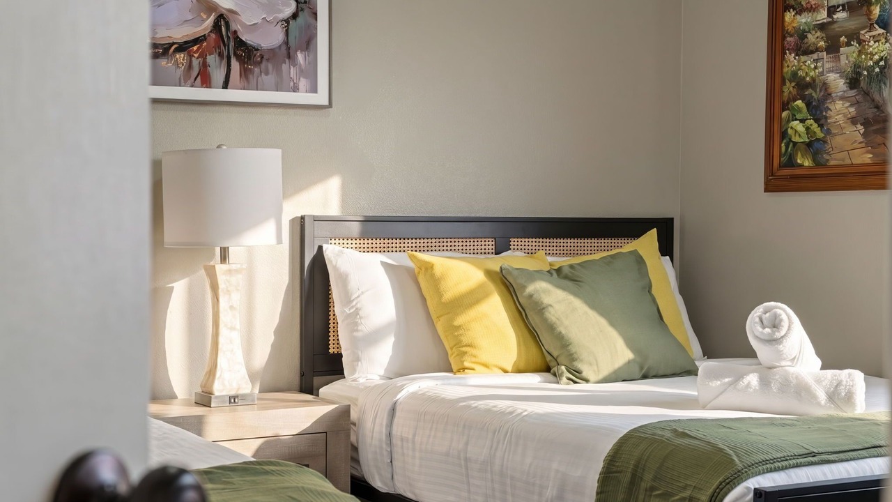 Photo of Bedroom in Midway City