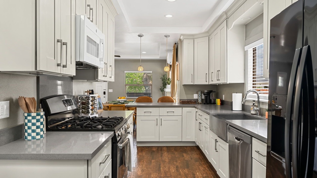 Photo of Kitchen in Midway City