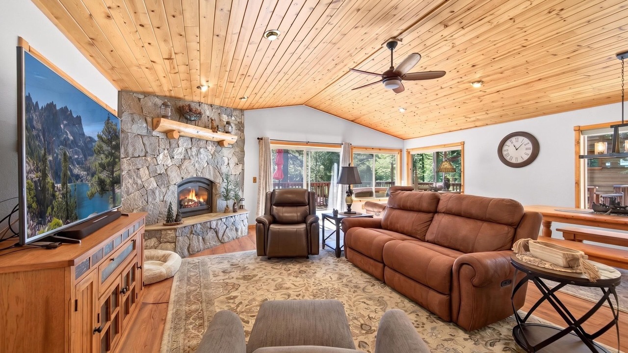 Photo of Livingroom in Truckee