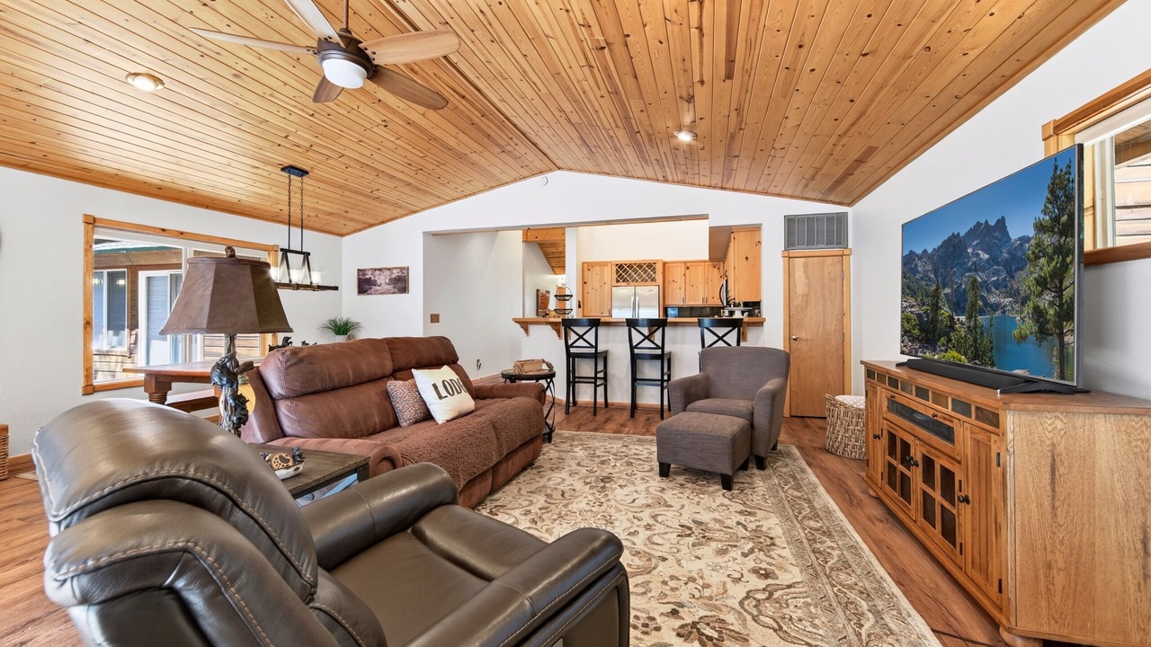 Photo of Livingroom in Truckee