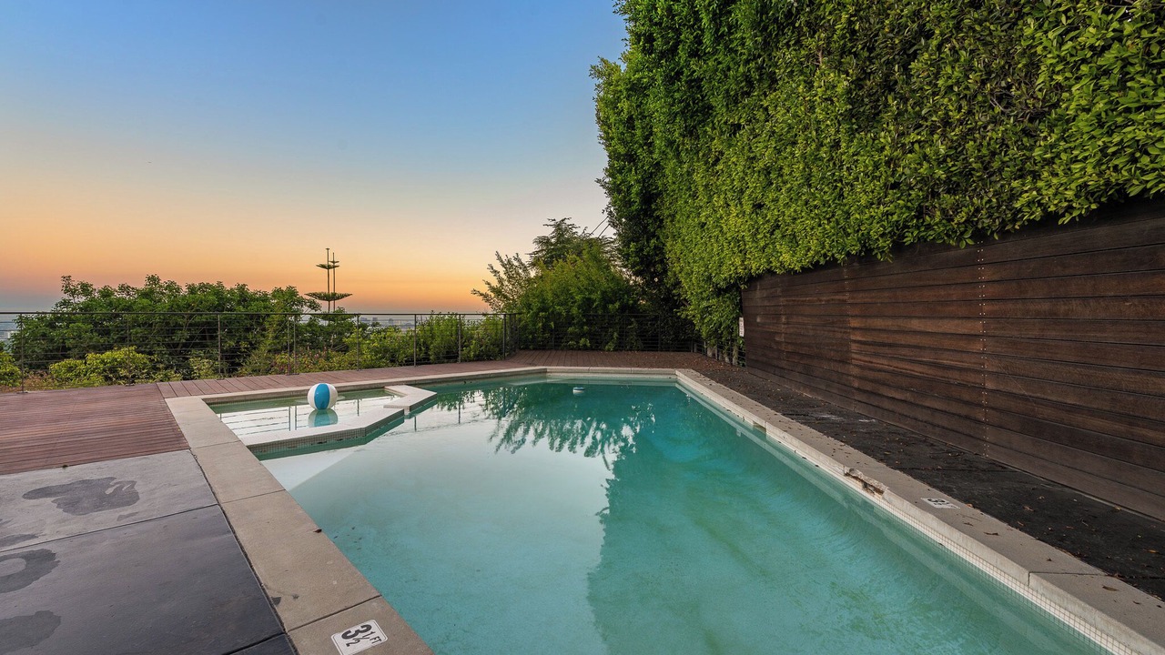 Photo of Outdoor in Beverly Glen