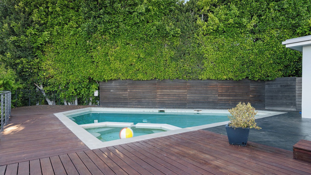 Photo of Outdoor in Beverly Glen