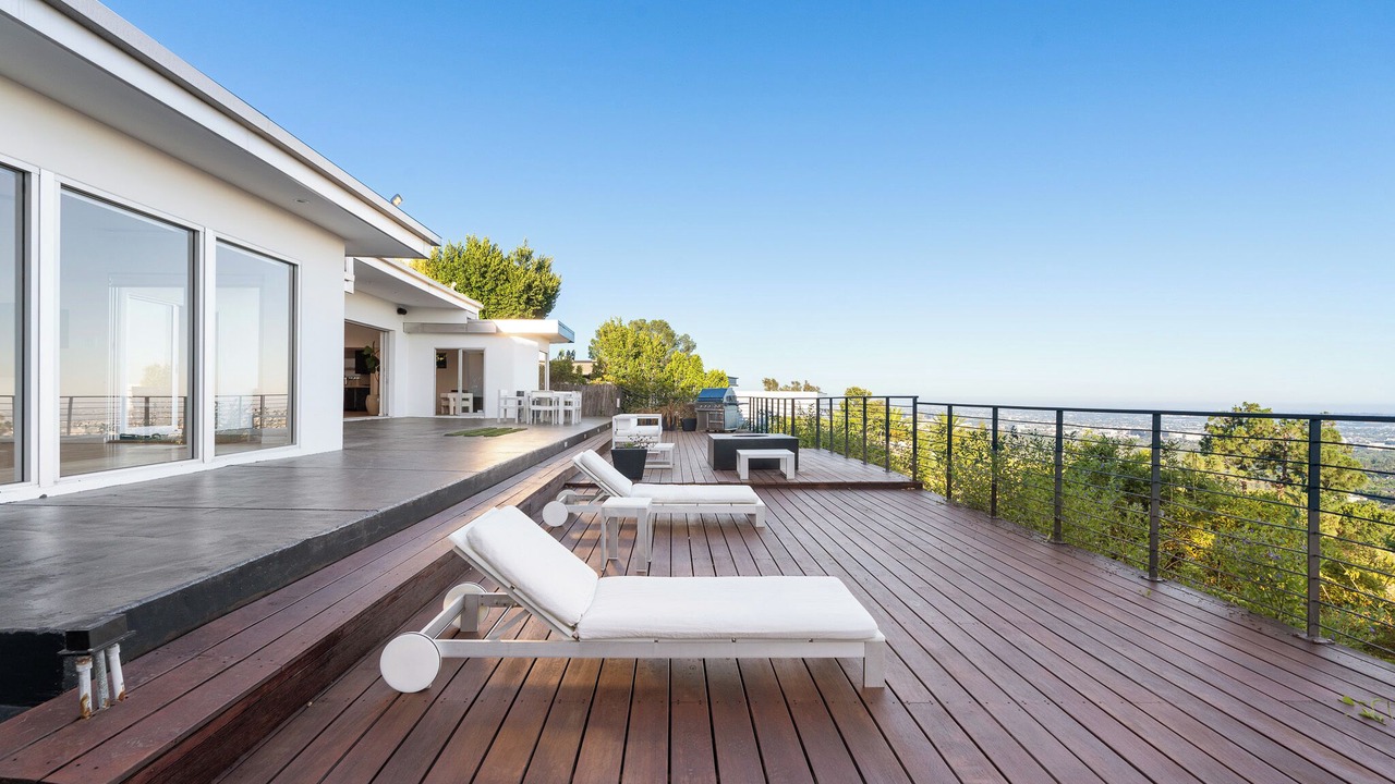 Photo of Patio Balcony in Beverly Glen
