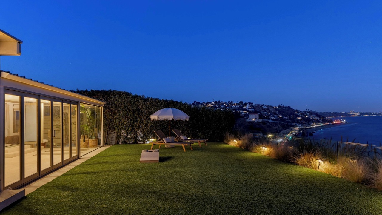Photo of Patio Balcony in Malibu