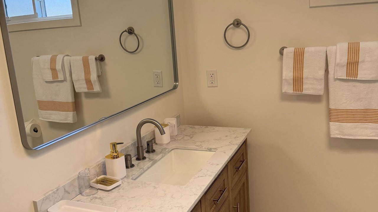 Photo of Bathroom in Harbor Gateway North