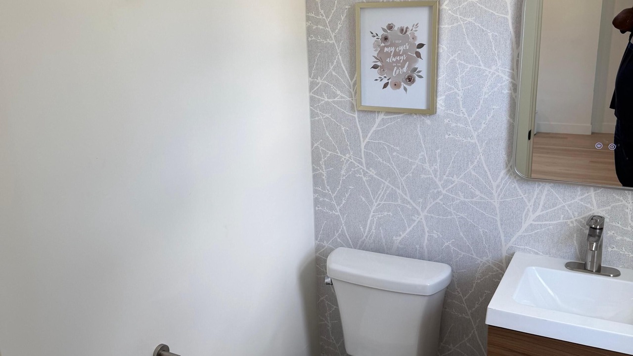 Photo of Bathroom in Harbor Gateway North