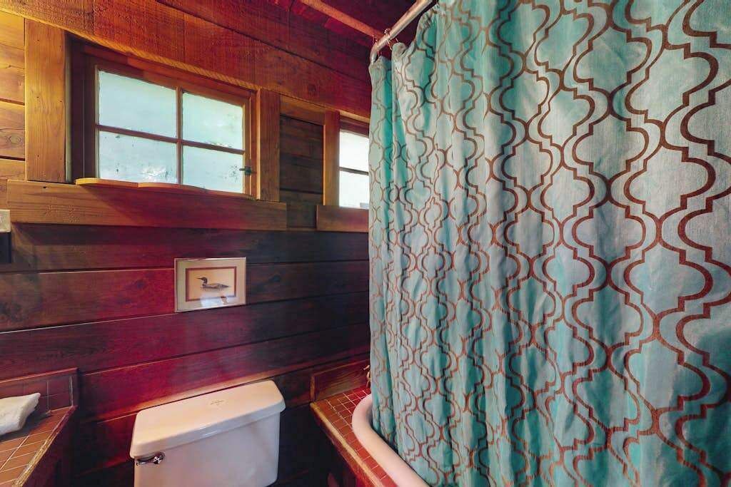 Photo of Bathroom in Cazadero