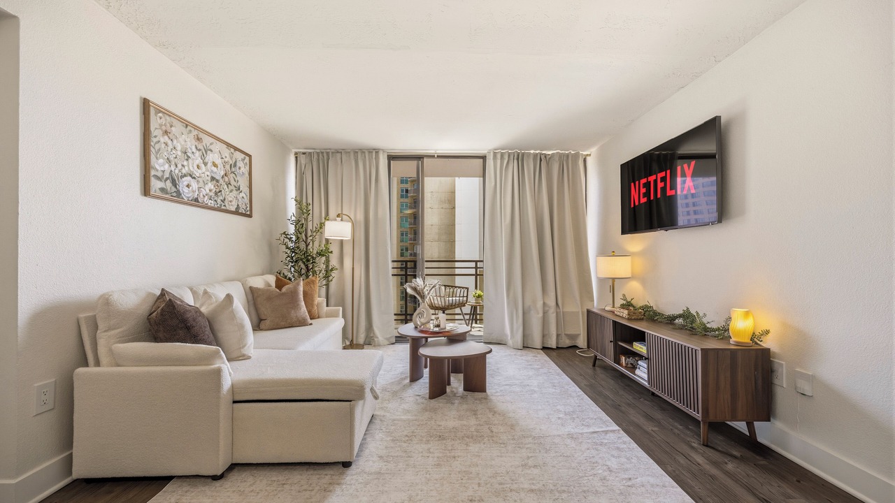 Photo of Livingroom in Cortez Hill