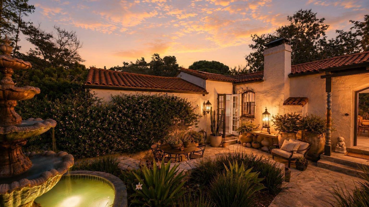Photo of Patio Balcony in Beachwood Canyon
