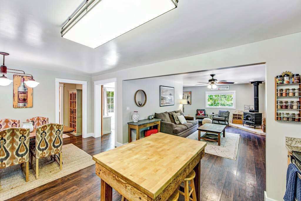 Photo of Bedroom in Forestville