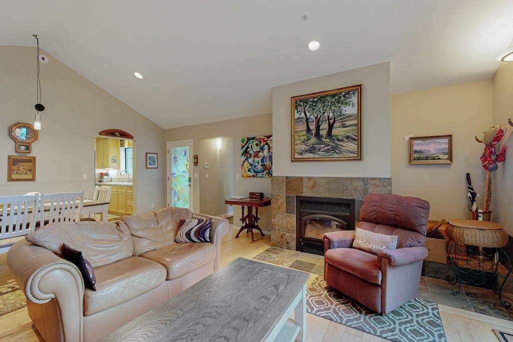 Photo of Livingroom in Freestone