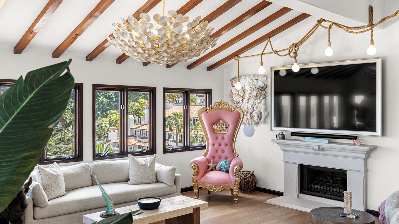 Photo of Livingroom in Avalon