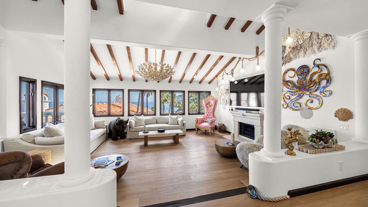Photo of Bedroom in Avalon
