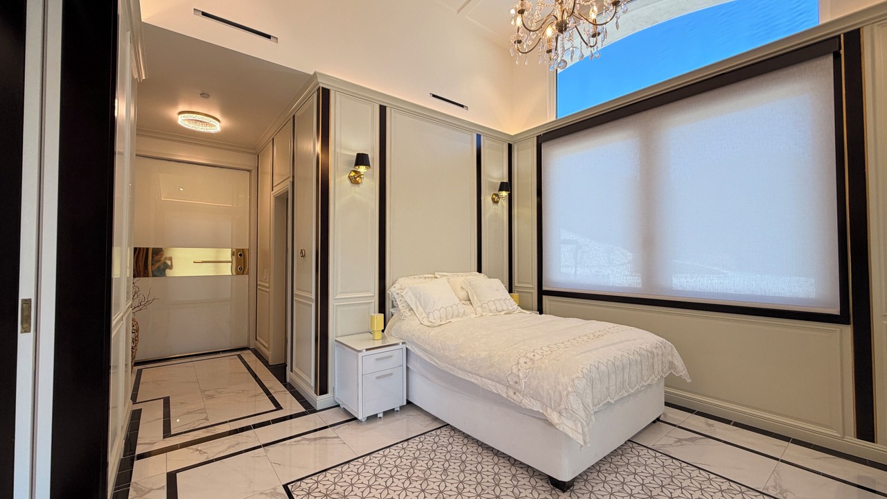 Photo of Bedroom in West of the Alameda