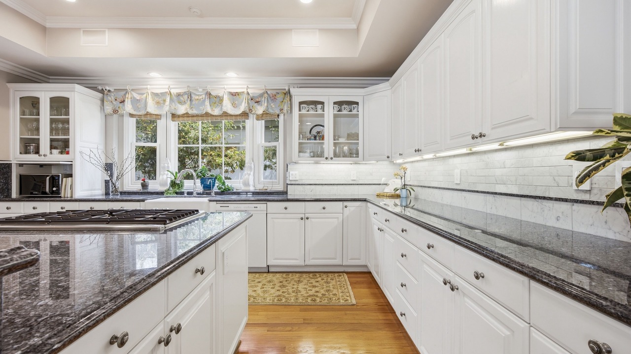 Photo of Kitchen in Tree Section