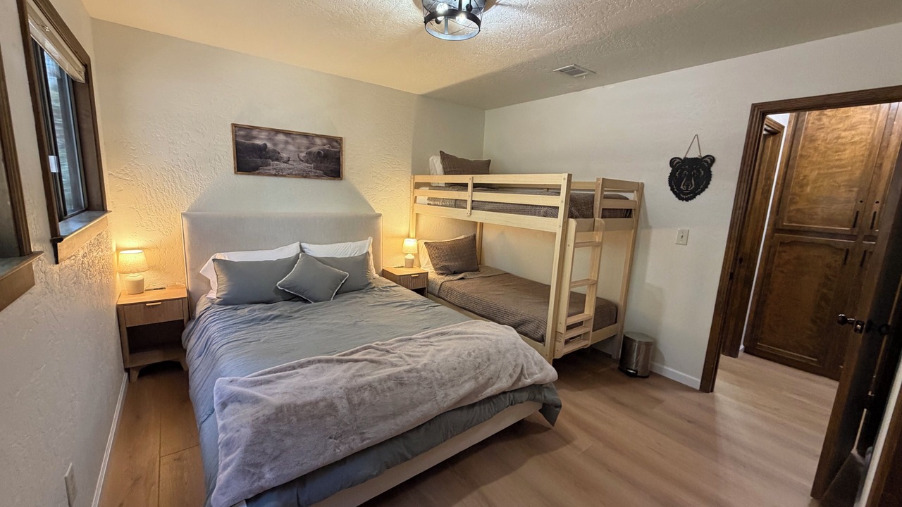 Photo of Bedroom in Dogwood Mountain