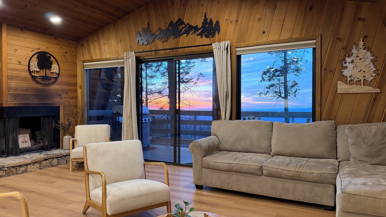 Photo of Livingroom in Dogwood Mountain