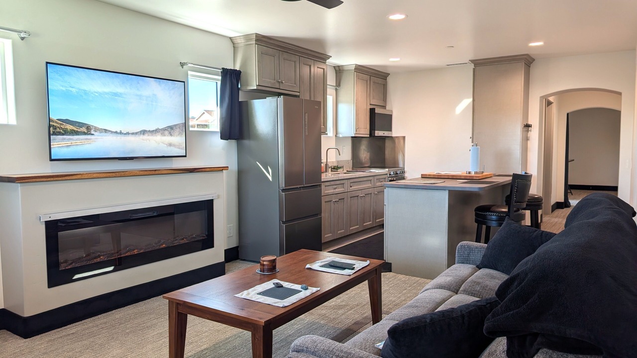 Photo of Livingroom in Canyon Lake