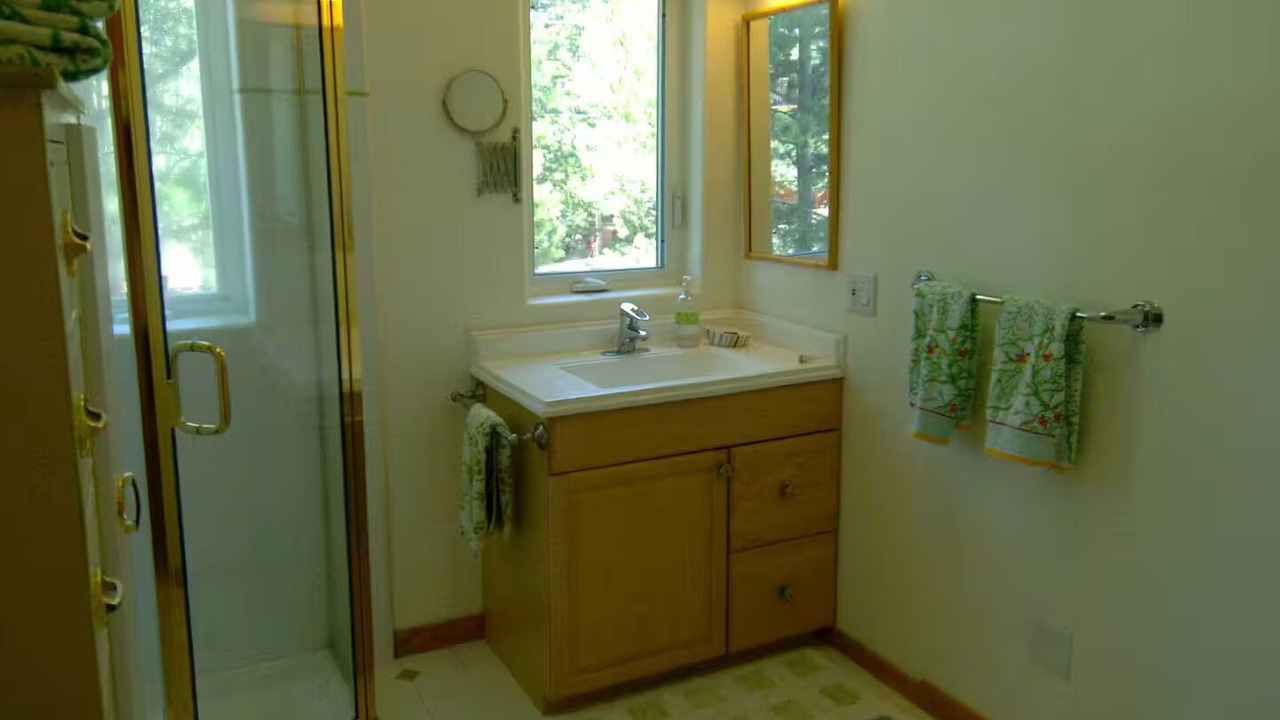 Photo of Bathroom in Tahoma