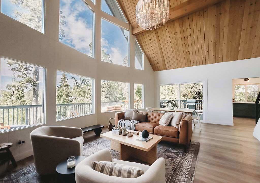 Photo of Livingroom in Cedar Glen
