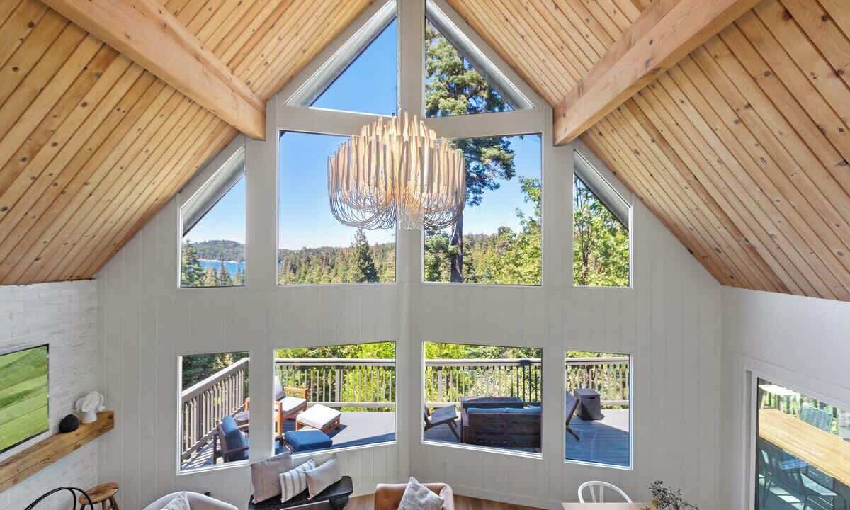 Photo of Livingroom in Cedar Glen