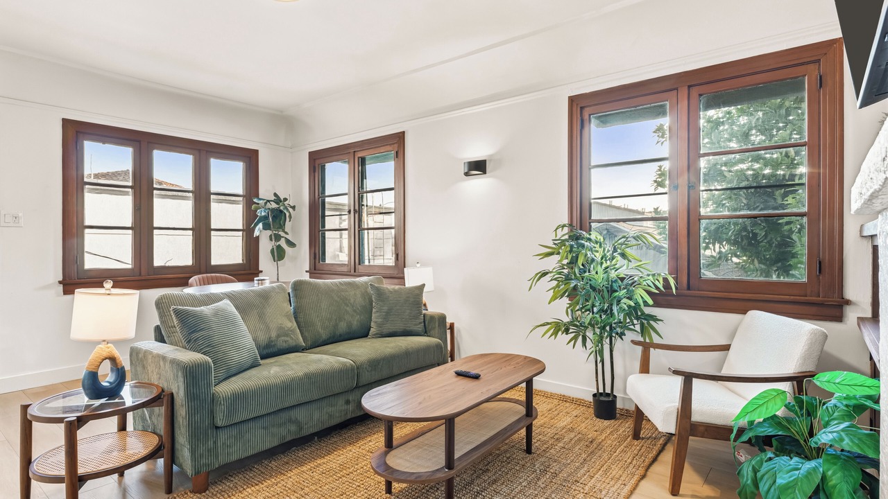 Photo of Livingroom in Eastside