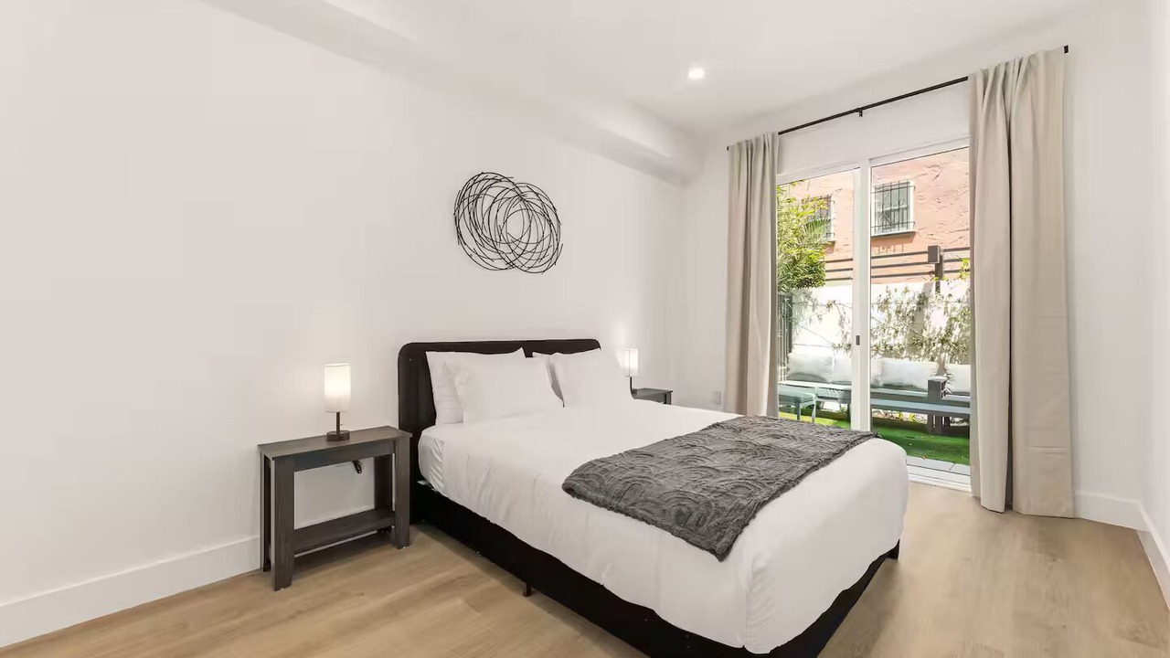 Photo of Bedroom in Beverly Hills