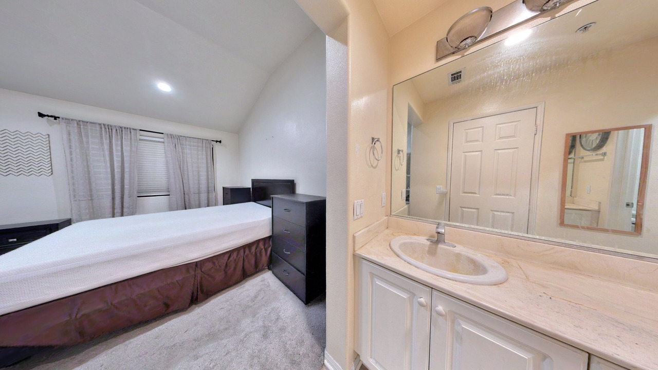 Photo of Bedroom in Anaheim Resort