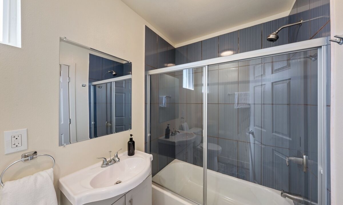 Photo of Bathroom in Los Angeles